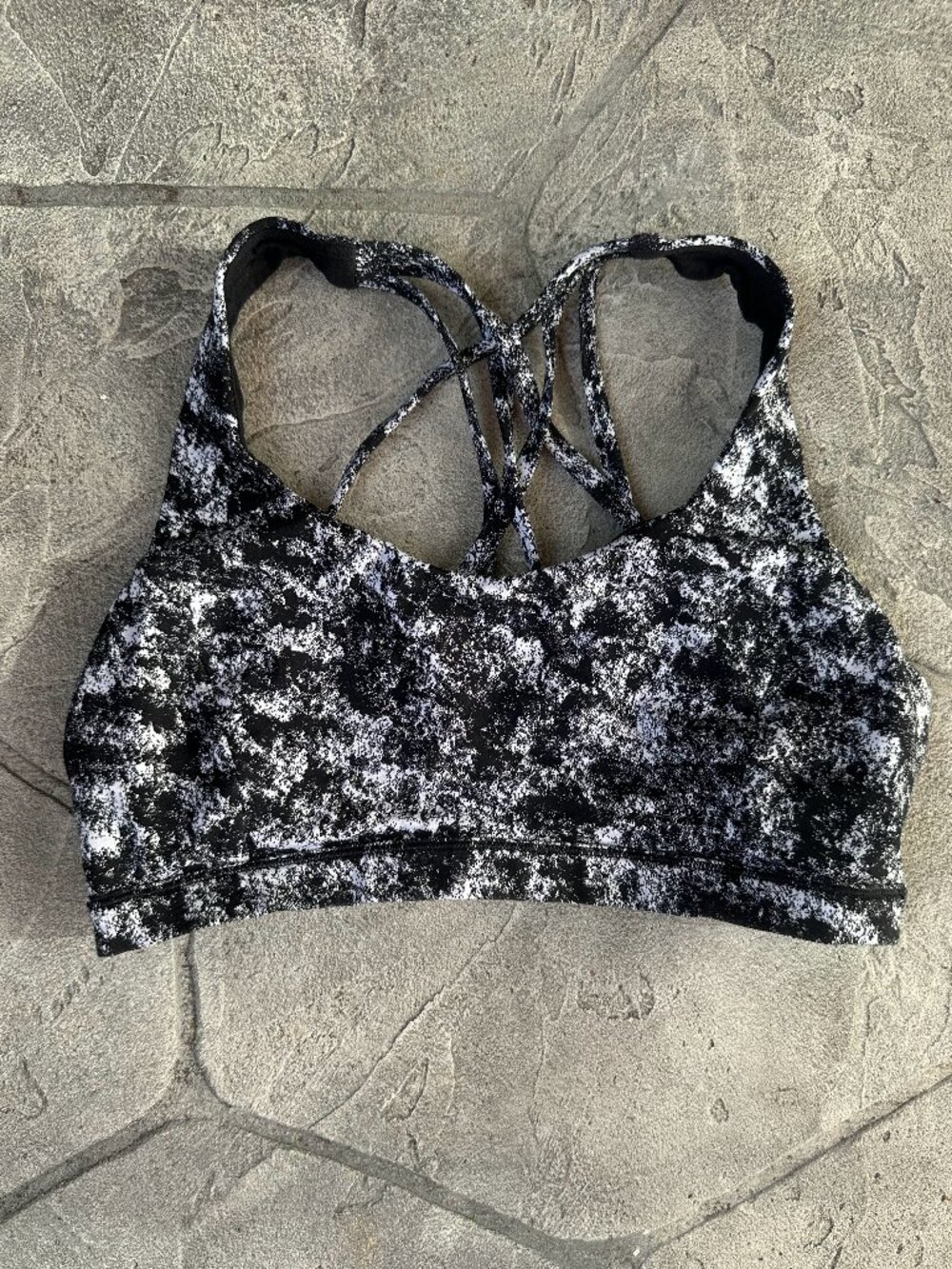 Lululemon Athletica Free To Be Serene Bra, Misted Jacquard Black/White - Size 8